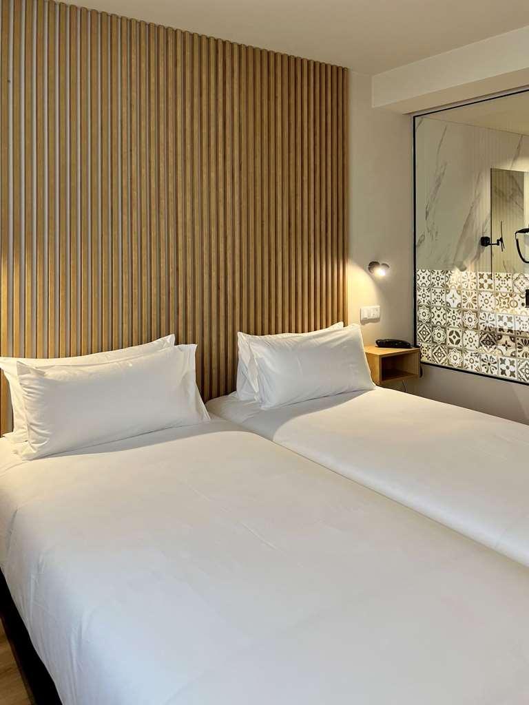 Room Select Porto Bilik gambar
