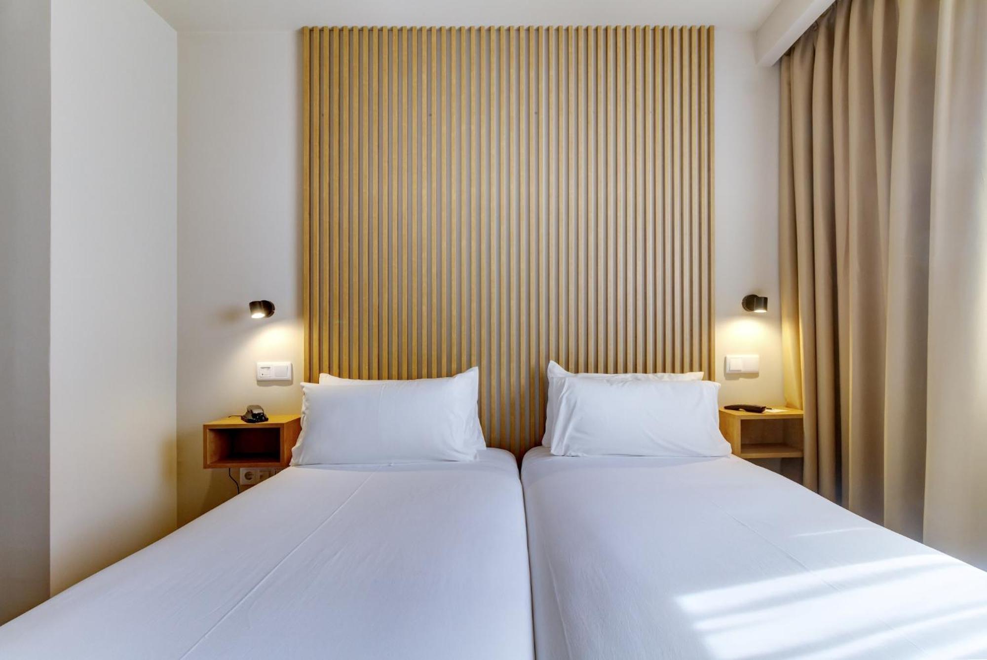 Room Select Porto Bilik gambar